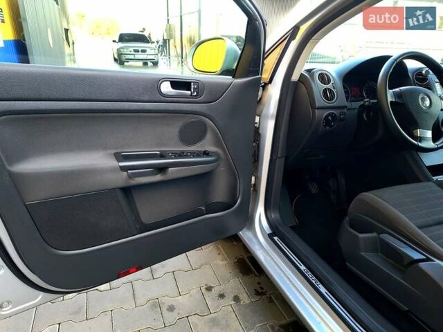 Сірий Фольксваген Golf Plus, об'ємом двигуна 1.4 л та пробігом 247 тис. км за 5100 $, фото 27 на Automoto.ua