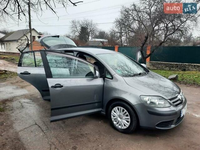 Сірий Фольксваген Golf Plus, об'ємом двигуна 1.6 л та пробігом 213 тис. км за 6750 $, фото 92 на Automoto.ua
