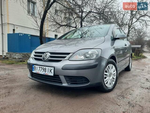 Сірий Фольксваген Golf Plus, об'ємом двигуна 1.6 л та пробігом 213 тис. км за 6750 $, фото 3 на Automoto.ua