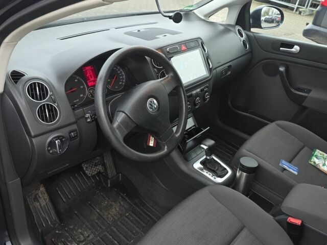 Серый Фольксваген Гольф Плюс, объемом двигателя 1.9 л и пробегом 320 тыс. км за 4800 $, фото 8 на Automoto.ua