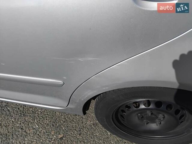 Серый Фольксваген Гольф Плюс, объемом двигателя 1.39 л и пробегом 270 тыс. км за 5500 $, фото 3 на Automoto.ua