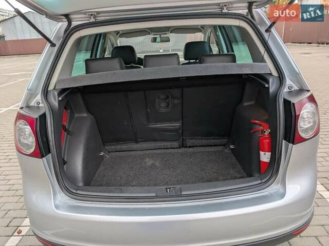 Фольксваген Гольф Плюс 2006 в Черкассах на Automoto.ua Серый Фольксваген Гольф Плюс, объемом двигателя 1.6 л и пробегом 140 тыс. км за 7500 $, фото 17 на Automoto.ua