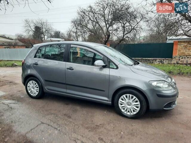 Сірий Фольксваген Golf Plus, об'ємом двигуна 1.6 л та пробігом 213 тис. км за 6750 $, фото 38 на Automoto.ua