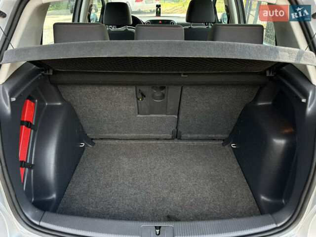 Серый Фольксваген Гольф Плюс, объемом двигателя 1.6 л и пробегом 221 тыс. км за 6400 $, фото 33 на Automoto.ua