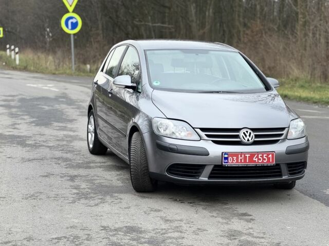 Серый Фольксваген Гольф Плюс, объемом двигателя 1.4 л и пробегом 226 тыс. км за 5300 $, фото 2 на Automoto.ua