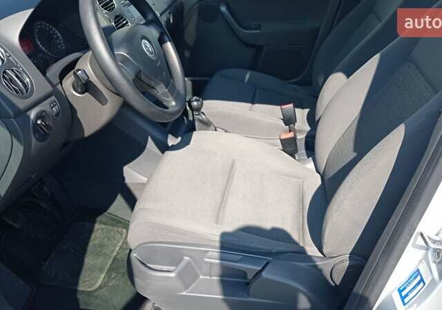 Серый Фольксваген Гольф Плюс, объемом двигателя 1.4 л и пробегом 195 тыс. км за 5750 $, фото 10 на Automoto.ua