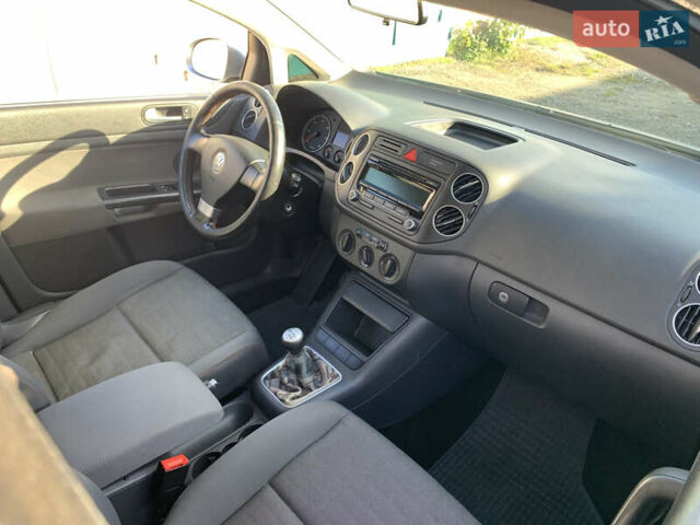 Серый Фольксваген Гольф Плюс, объемом двигателя 1.97 л и пробегом 293 тыс. км за 7400 $, фото 7 на Automoto.ua