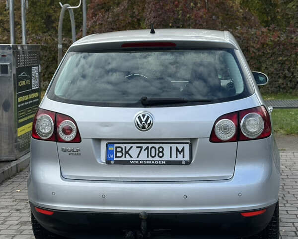 Фольксваген Гольф Плюс 2006 в Ровно на Automoto.ua Серый Фольксваген Гольф Плюс, объемом двигателя 1.6 л и пробегом 213 тыс. км за 5500 $, фото 10 на Automoto.ua