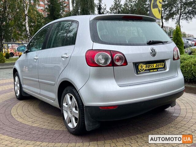 Серый Фольксваген Гольф Плюс, объемом двигателя 1.6 л и пробегом 237 тыс. км за 5499 $, фото 4 на Automoto.ua