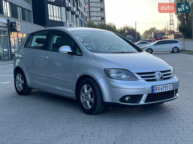 Сірий Фольксваген Golf Plus, об'ємом двигуна 1.6 л та пробігом 220 тис. км за 5500 $, фото 10 на Automoto.ua