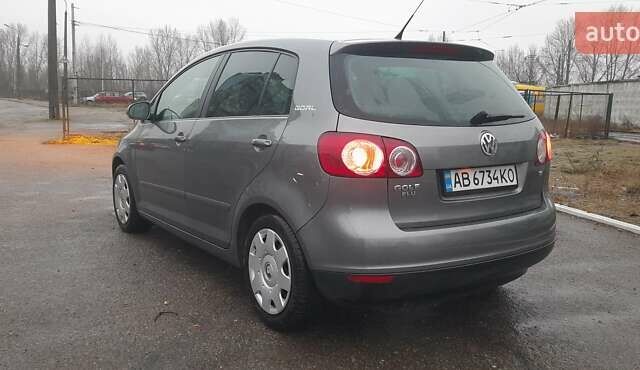Серый Фольксваген Гольф Плюс, объемом двигателя 1.6 л и пробегом 202 тыс. км за 5650 $, фото 5 на Automoto.ua