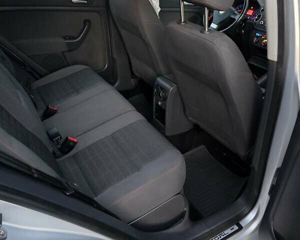 Серый Фольксваген Гольф Плюс, объемом двигателя 1.6 л и пробегом 202 тыс. км за 4950 $, фото 17 на Automoto.ua