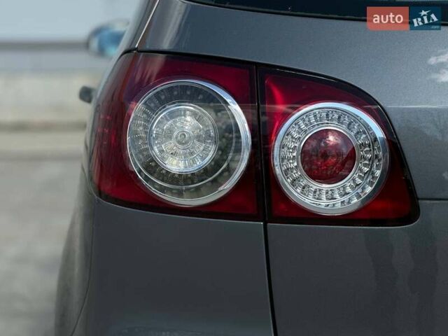 Серый Фольксваген Гольф Плюс, объемом двигателя 1.39 л и пробегом 212 тыс. км за 5500 $, фото 10 на Automoto.ua