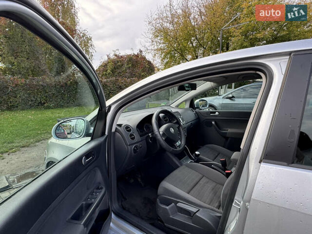 Фольксваген Гольф Плюс 2006 в Ровно на Automoto.ua Серый Фольксваген Гольф Плюс, объемом двигателя 1.6 л и пробегом 213 тыс. км за 5500 $, фото 3 на Automoto.ua