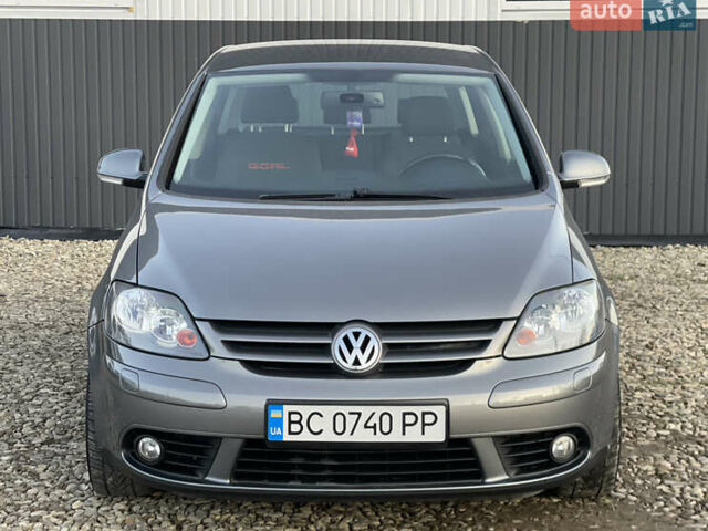 Серый Фольксваген Гольф Плюс, объемом двигателя 1.6 л и пробегом 261 тыс. км за 6550 $, фото 1 на Automoto.ua