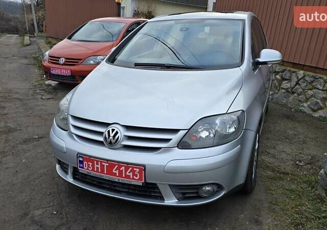 Серый Фольксваген Гольф Плюс, объемом двигателя 1.6 л и пробегом 230 тыс. км за 7999 $, фото 67 на Automoto.ua