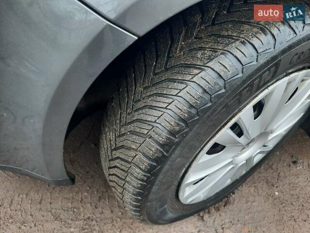 Сірий Фольксваген Golf Plus, об'ємом двигуна 1.6 л та пробігом 213 тис. км за 6750 $, фото 107 на Automoto.ua