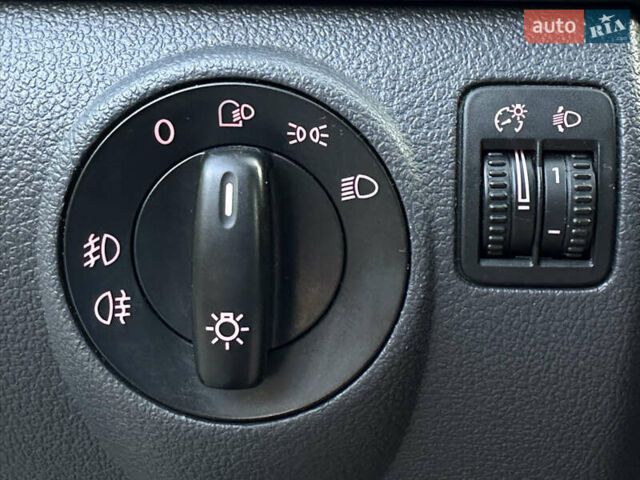 Сірий Фольксваген Golf Plus, об'ємом двигуна 1.6 л та пробігом 260 тис. км за 6799 $, фото 34 на Automoto.ua