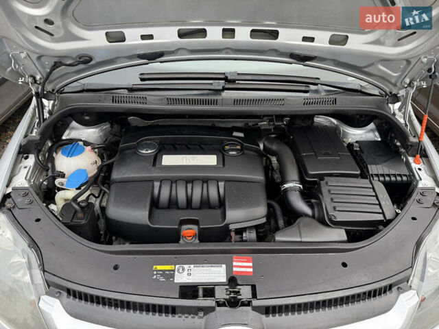 Сірий Фольксваген Golf Plus, об'ємом двигуна 1.6 л та пробігом 194 тис. км за 5950 $, фото 18 на Automoto.ua