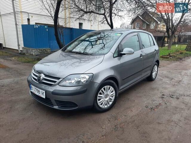 Сірий Фольксваген Golf Plus, об'ємом двигуна 1.6 л та пробігом 213 тис. км за 6750 $, фото 1 на Automoto.ua