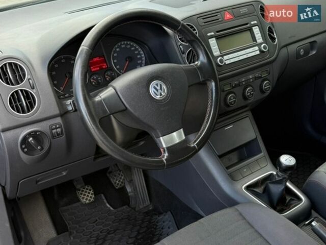 Сірий Фольксваген Golf Plus, об'ємом двигуна 1.4 л та пробігом 226 тис. км за 5500 $, фото 23 на Automoto.ua