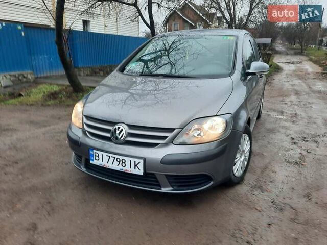 Сірий Фольксваген Golf Plus, об'ємом двигуна 1.6 л та пробігом 213 тис. км за 6750 $, фото 111 на Automoto.ua