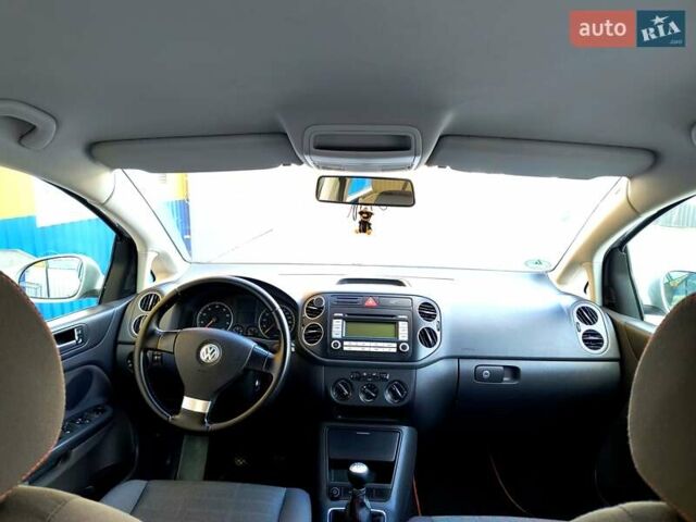 Сірий Фольксваген Golf Plus, об'ємом двигуна 1.4 л та пробігом 247 тис. км за 5100 $, фото 32 на Automoto.ua