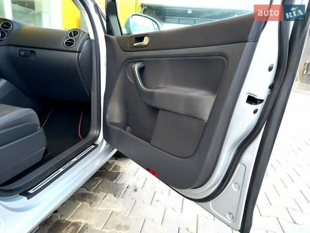 Сірий Фольксваген Golf Plus, об'ємом двигуна 1.4 л та пробігом 247 тис. км за 5100 $, фото 41 на Automoto.ua