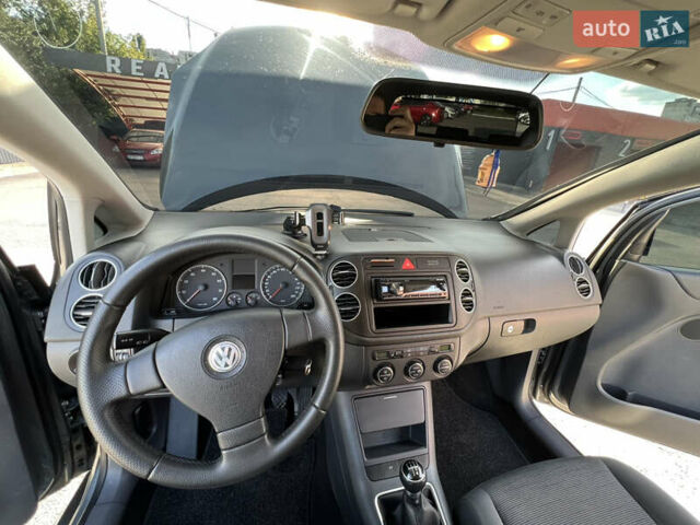 Сірий Фольксваген Golf Plus, об'ємом двигуна 1.6 л та пробігом 186 тис. км за 6800 $, фото 8 на Automoto.ua
