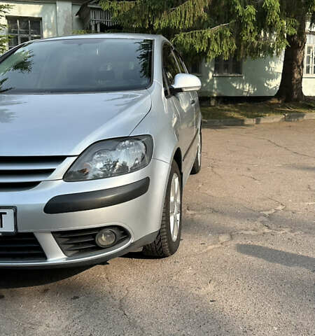 Серый Фольксваген Гольф Плюс, объемом двигателя 1.6 л и пробегом 196 тыс. км за 5299 $, фото 12 на Automoto.ua