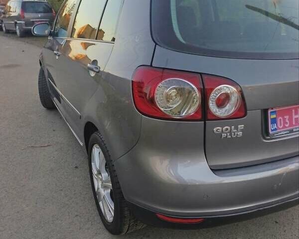 Серый Фольксваген Гольф Плюс, объемом двигателя 1.6 л и пробегом 217 тыс. км за 7400 $, фото 12 на Automoto.ua