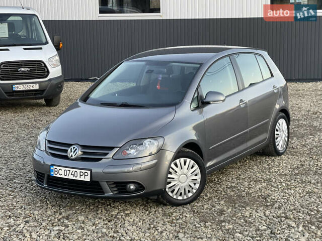 Серый Фольксваген Гольф Плюс, объемом двигателя 1.6 л и пробегом 261 тыс. км за 6550 $, фото 4 на Automoto.ua