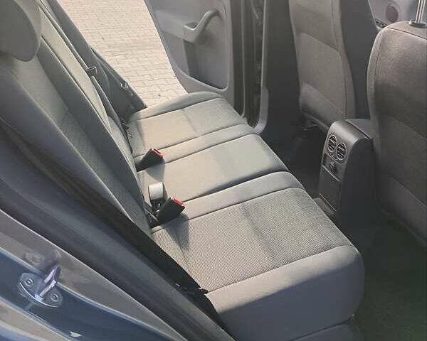 Сірий Фольксваген Golf Plus, об'ємом двигуна 1.6 л та пробігом 206 тис. км за 5700 $, фото 10 на Automoto.ua
