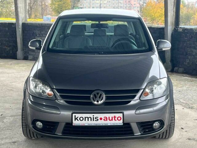 Серый Фольксваген Гольф Плюс, объемом двигателя 1.6 л и пробегом 177 тыс. км за 7199 $, фото 7 на Automoto.ua