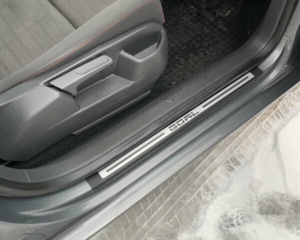 Серый Фольксваген Гольф Плюс, объемом двигателя 1.6 л и пробегом 206 тыс. км за 5999 $, фото 13 на Automoto.ua