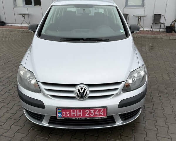 Сірий Фольксваген Golf Plus, об'ємом двигуна 1.6 л та пробігом 194 тис. км за 5950 $, фото 2 на Automoto.ua