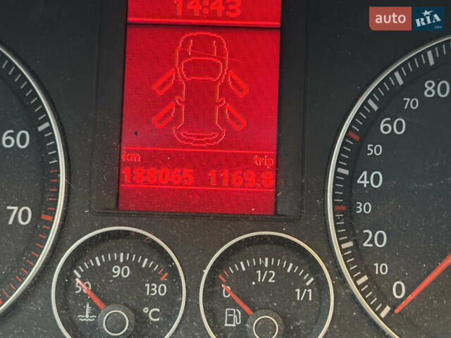 Серый Фольксваген Гольф Плюс, объемом двигателя 1.6 л и пробегом 188 тыс. км за 6450 $, фото 23 на Automoto.ua