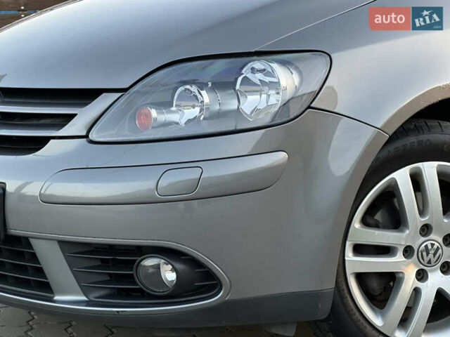 Сірий Фольксваген Golf Plus, об'ємом двигуна 1.6 л та пробігом 260 тис. км за 6799 $, фото 6 на Automoto.ua