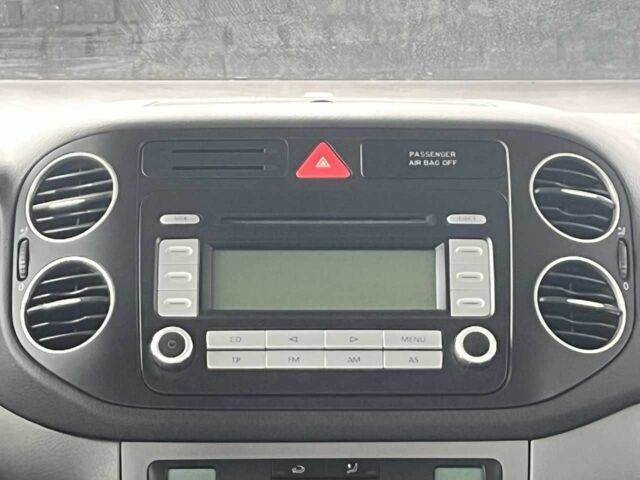 Серый Фольксваген Гольф Плюс, объемом двигателя 1.6 л и пробегом 177 тыс. км за 7199 $, фото 1 на Automoto.ua