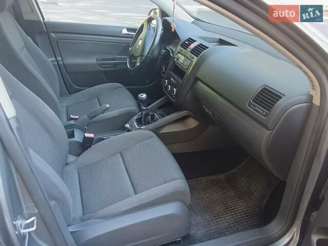 Фольксваген Гольф Плюс 2006 в Прилуках на Automoto.ua Серый Фольксваген Гольф Плюс, объемом двигателя 1.39 л и пробегом 212 тыс. км за 4700 $, фото 10 на Automoto.ua