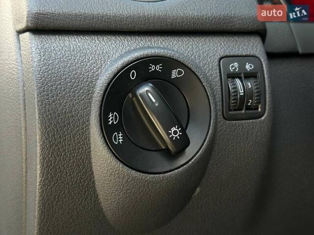 Серый Фольксваген Гольф Плюс, объемом двигателя 1.39 л и пробегом 212 тыс. км за 5500 $, фото 25 на Automoto.ua