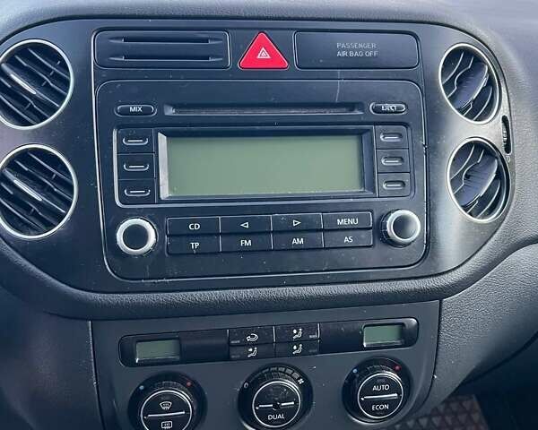 Сірий Фольксваген Golf Plus, об'ємом двигуна 0 л та пробігом 227 тис. км за 5999 $, фото 33 на Automoto.ua