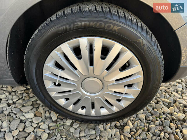 Серый Фольксваген Гольф Плюс, объемом двигателя 1.6 л и пробегом 261 тыс. км за 6550 $, фото 19 на Automoto.ua