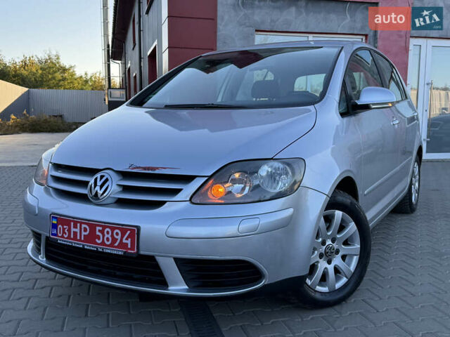 Сірий Фольксваген Golf Plus, об'ємом двигуна 1.6 л та пробігом 204 тис. км за 5350 $, фото 2 на Automoto.ua