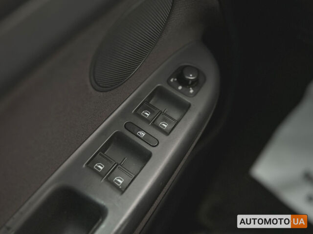 Серый Фольксваген Гольф Плюс, объемом двигателя 1.6 л и пробегом 237 тыс. км за 5499 $, фото 11 на Automoto.ua