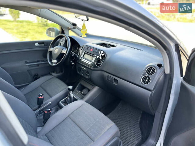 Сірий Фольксваген Golf Plus, об'ємом двигуна 1.6 л та пробігом 167 тис. км за 5950 $, фото 23 на Automoto.ua