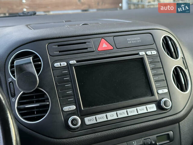 Сірий Фольксваген Golf Plus, об'ємом двигуна 1.6 л та пробігом 260 тис. км за 6799 $, фото 39 на Automoto.ua