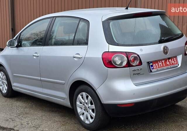 Серый Фольксваген Гольф Плюс, объемом двигателя 1.6 л и пробегом 230 тыс. км за 7999 $, фото 25 на Automoto.ua