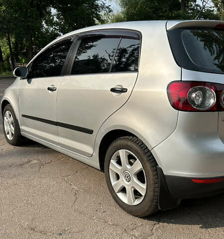 Серый Фольксваген Гольф Плюс, объемом двигателя 1.6 л и пробегом 196 тыс. км за 5299 $, фото 16 на Automoto.ua