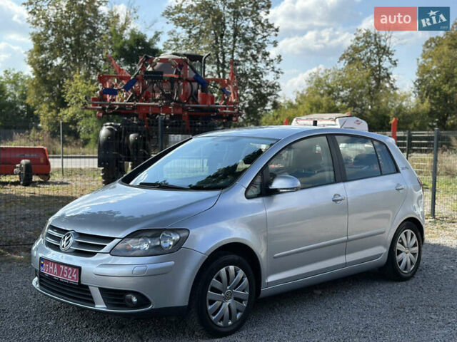 Серый Фольксваген Гольф Плюс, объемом двигателя 1.6 л и пробегом 221 тыс. км за 6400 $, фото 8 на Automoto.ua